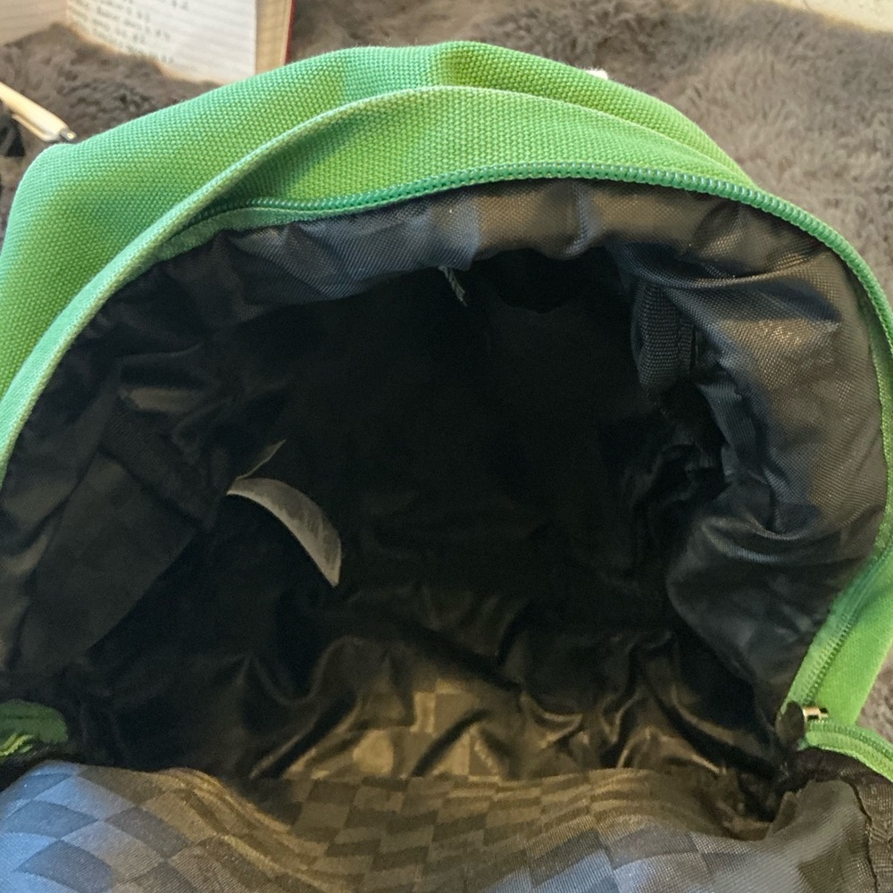 Vans Green Backpack with Cream Details - Picture 8 of 12